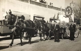 Fotografia antiga en blanc i negre de la processó de Sant Medir